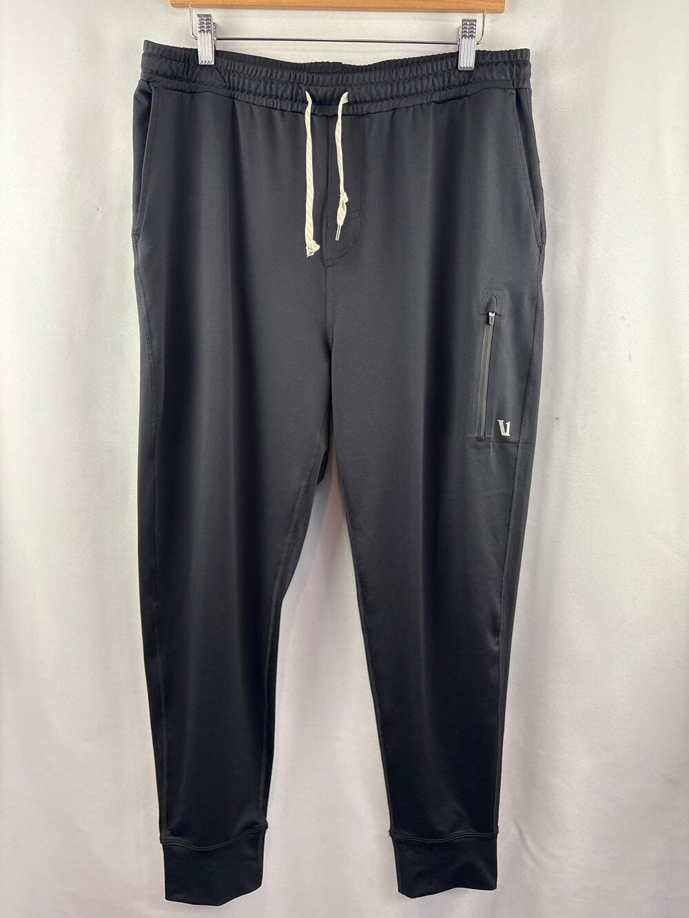 Men’s Vuori Size XL Black Sports Joggers